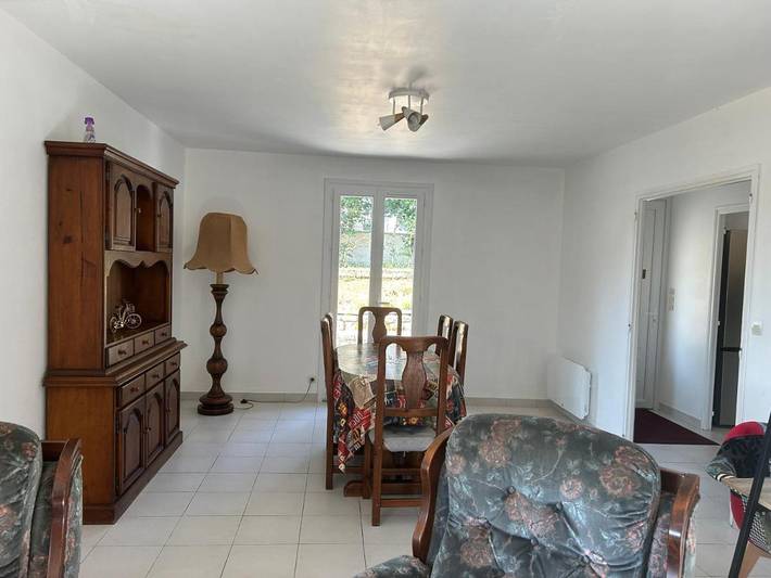 Gîte pour 8 personnes, avec terrasse à Le Blanc