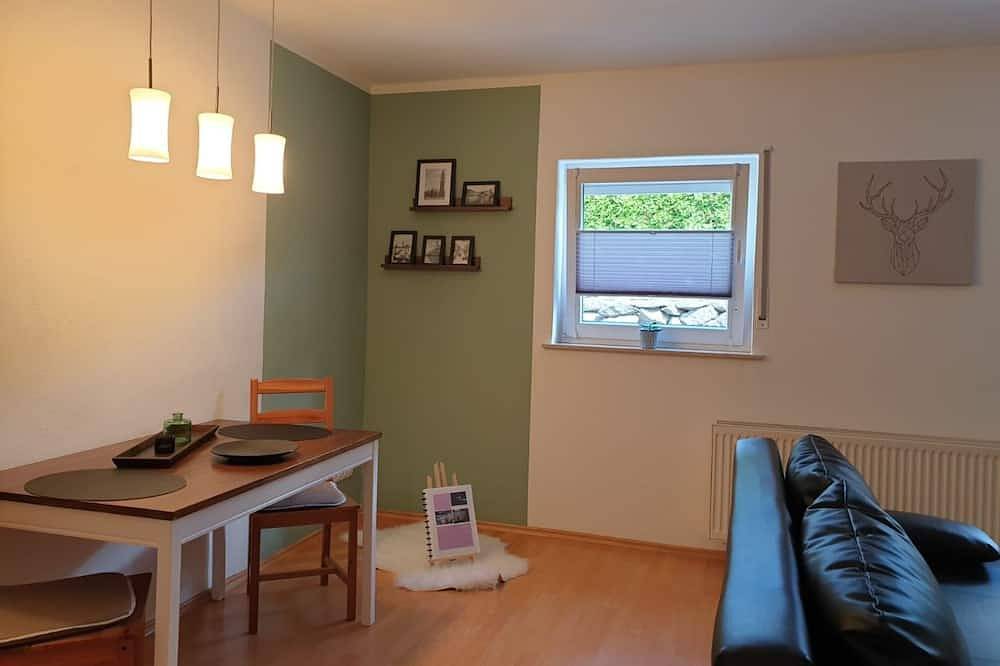 Ganze Wohnung, Sandra´s Ferienwohnung mit Pool in Mayen, Osteifel