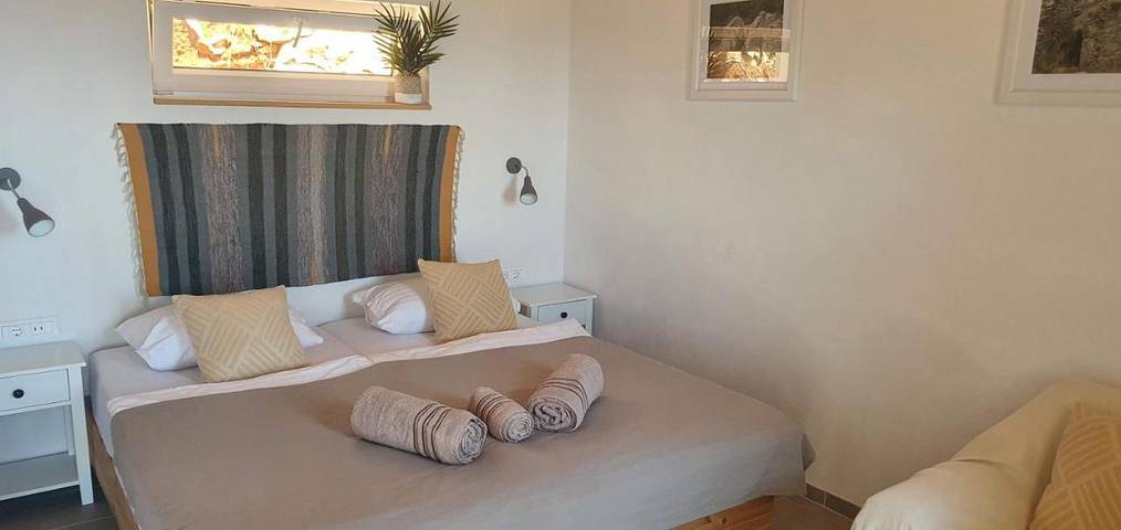 Location de vacances pour 3 personnes, avec jardin ainsi que piscine et vue, animaux acceptés dans Hvar - 4