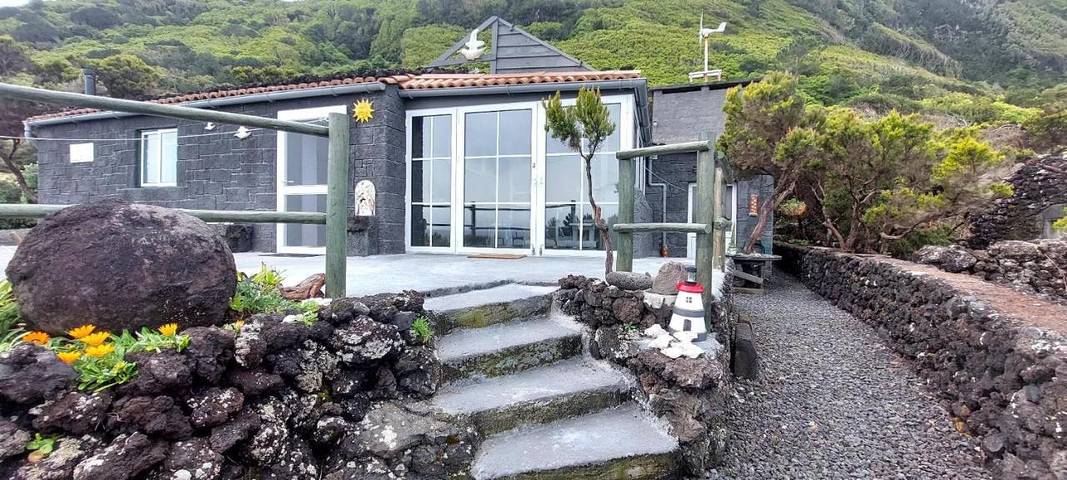 Casa de férias para 2 pessoas, com Terraço e Jardim e ainda Vista em São Roque do Pico