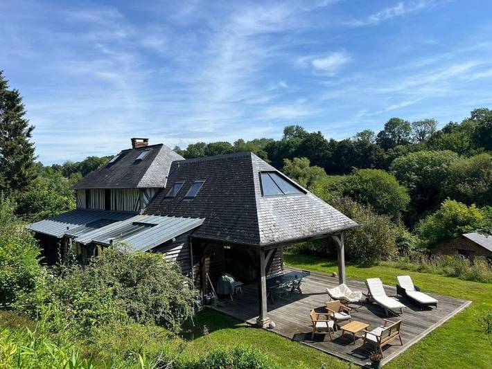Location de vacances pour 6 personnes, avec Terrasse ainsi que Jardin et Vue à Glanville