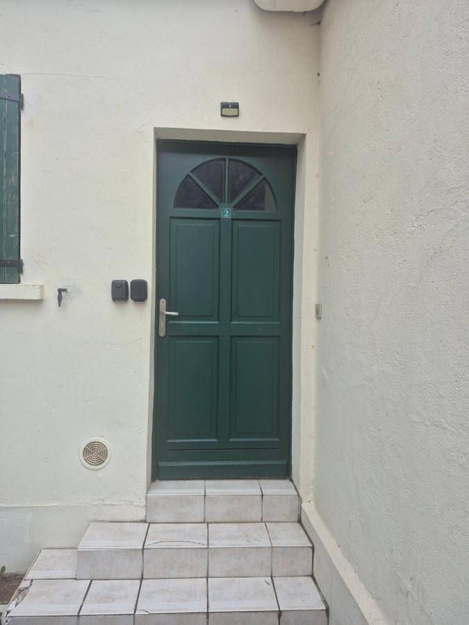 Appartement entier, Maisonette Chantilly Parc Asterix Cdg in La Chapelle-en-Serval, Oise