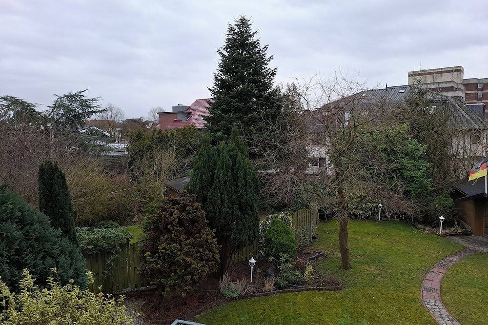 Ganze Wohnung, Ferienwohnung \"Schöne Aussicht\" mit großer Balkon-Terrasse in Nordenham, Wesermarsch