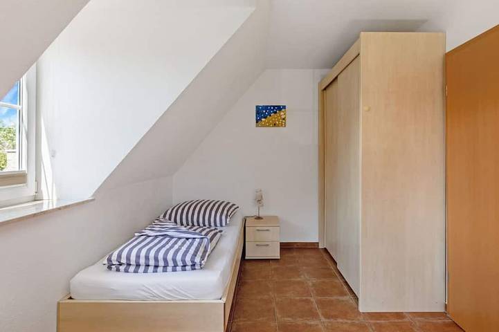 Ferienhaus für 6 Personen, mit Pool und Sauna sowie Garten in Butjadingen - 4