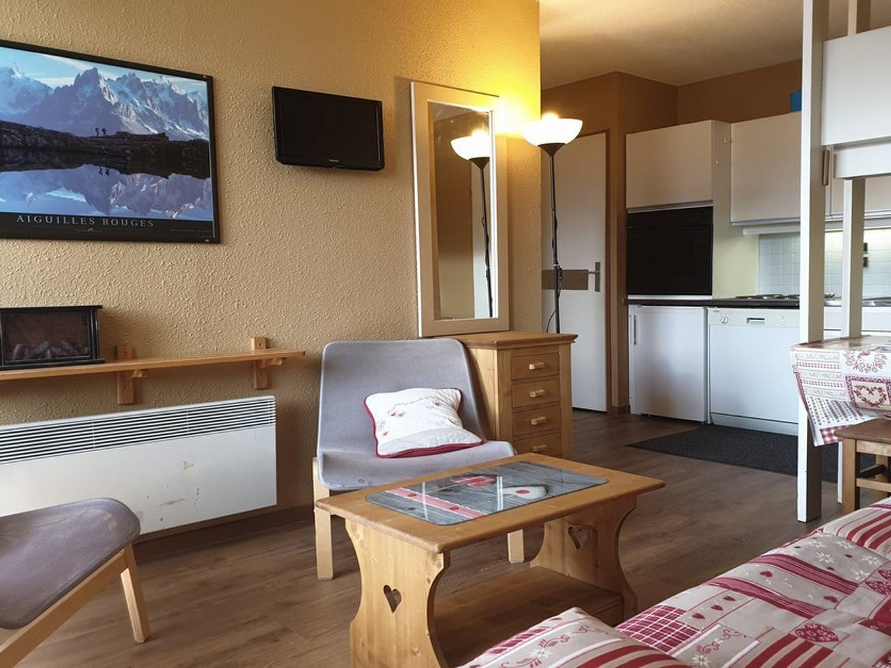 Appartement entier, Appartement cosy 2 pièces pour 5 pers., balcon sud, au pied des pistes, proches commerces in La Rosière, Montvalezan