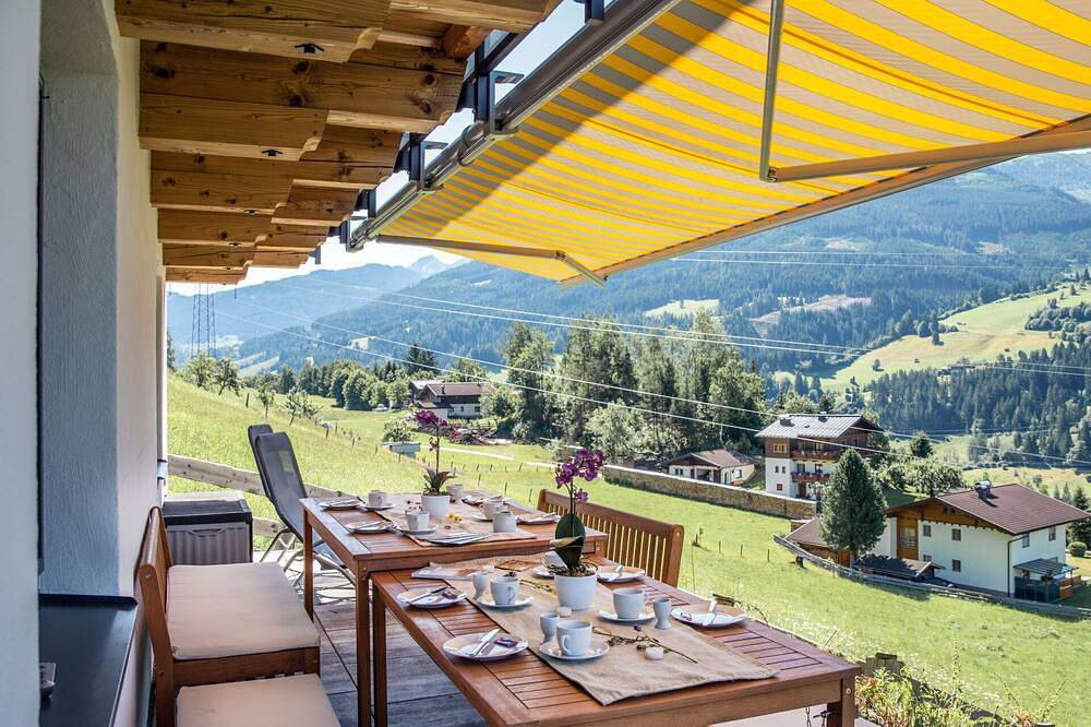 Wunderbares alleinstehendes Ferienhaus mit  W-Lan, Tv, Terrasse, Haustiere erlaubt und Parkplatz in Taxenbach, Ski Amadé