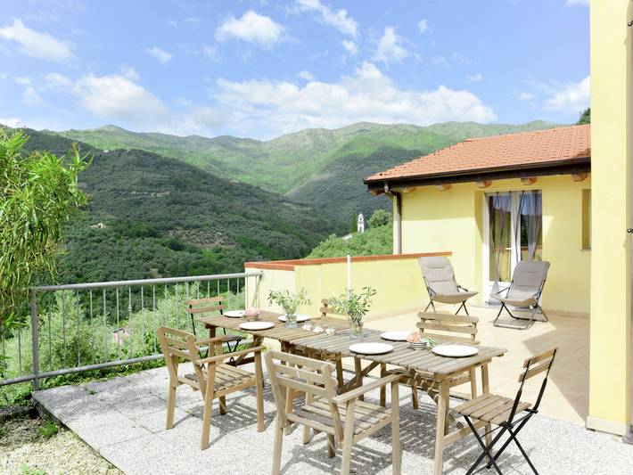 Ferienwohnung für 6 Personen, mit Terrasse und Ausblick sowie Garten, mit Haustier in Prelà - 2