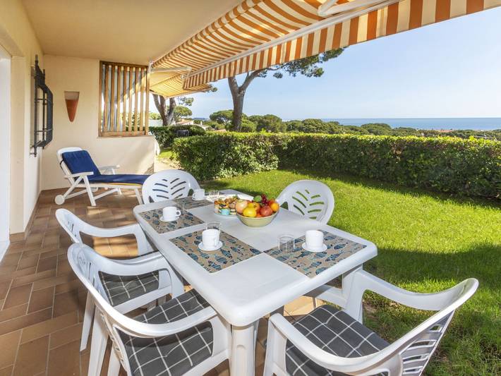 Apartamento para 6 personas, con jardín y terraza en Pals