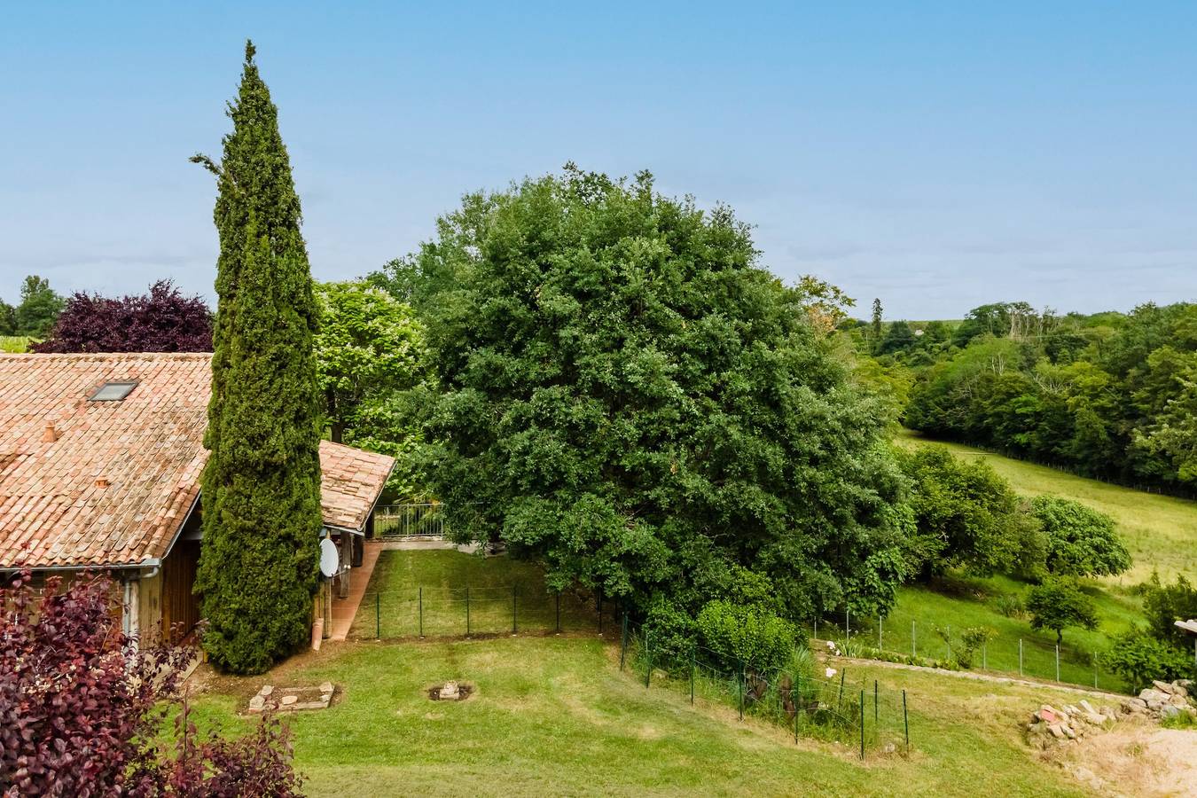 Gîte la sarpette, isolé en pleine nature in Sainte-Radegonde, Région de Libourne