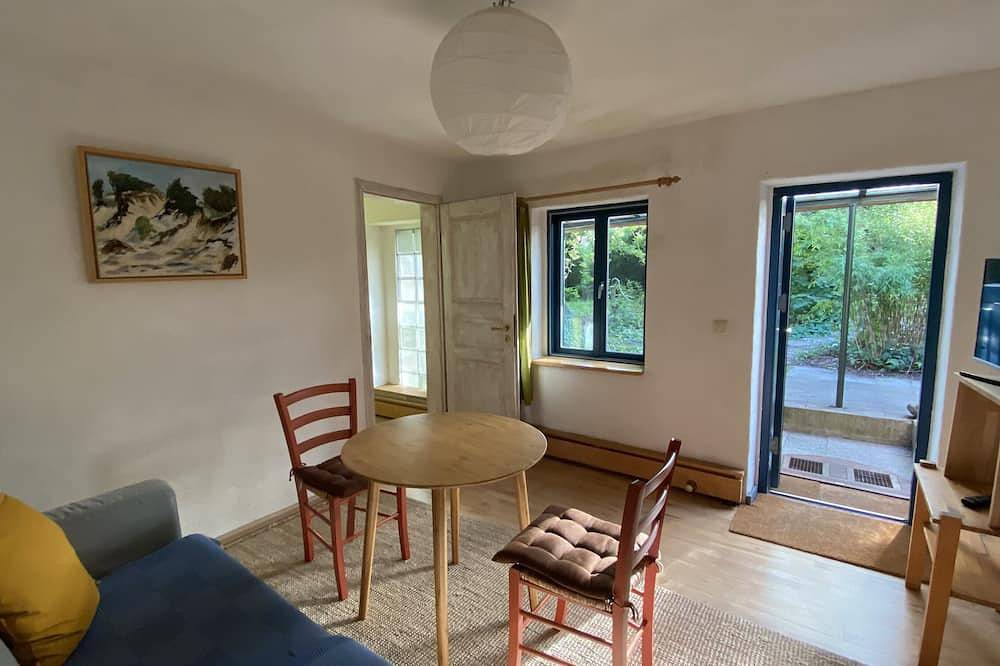 Ganze Wohnung, Gemütliche Ferienwohnung mit Lehmputzen, waldnahes ruhiges Grundstück in Prerow, Fischland - Darß - Zingst
