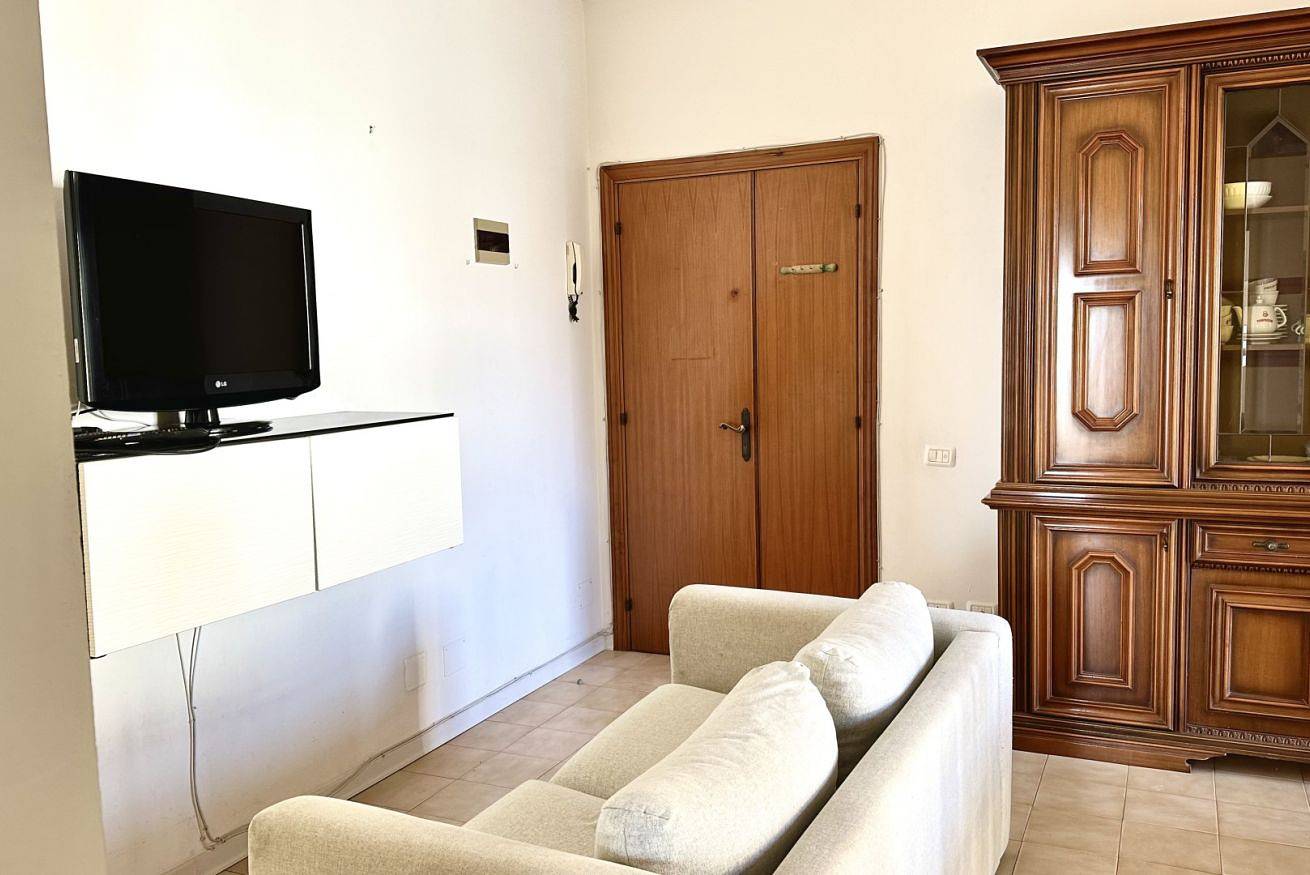 Ganze Wohnung, M223 - Marcelli, three-room apartment in the center and facing the sea in Marcelli, Riviera del Conero