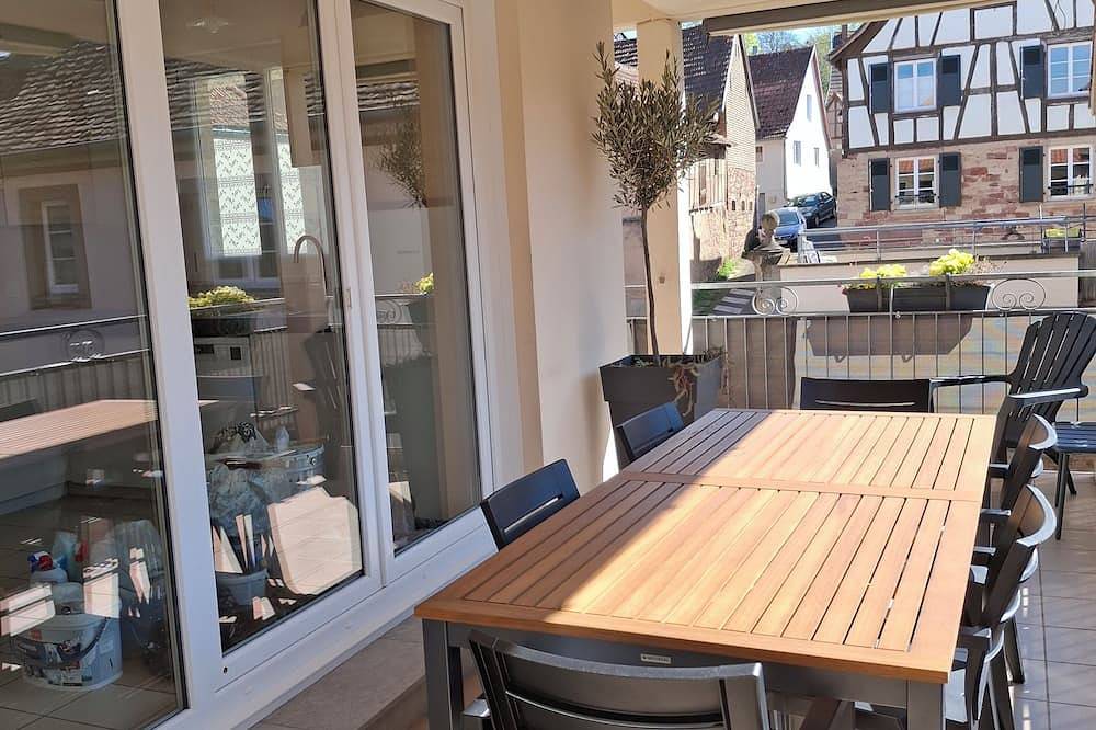Appartement entier, Gîte Le Schopf - 3 chambres à coucher - parking gratuit -  à 25 km de Strasbourg in Scharrachbergheim-Irmstett, Nord de l'Alsace