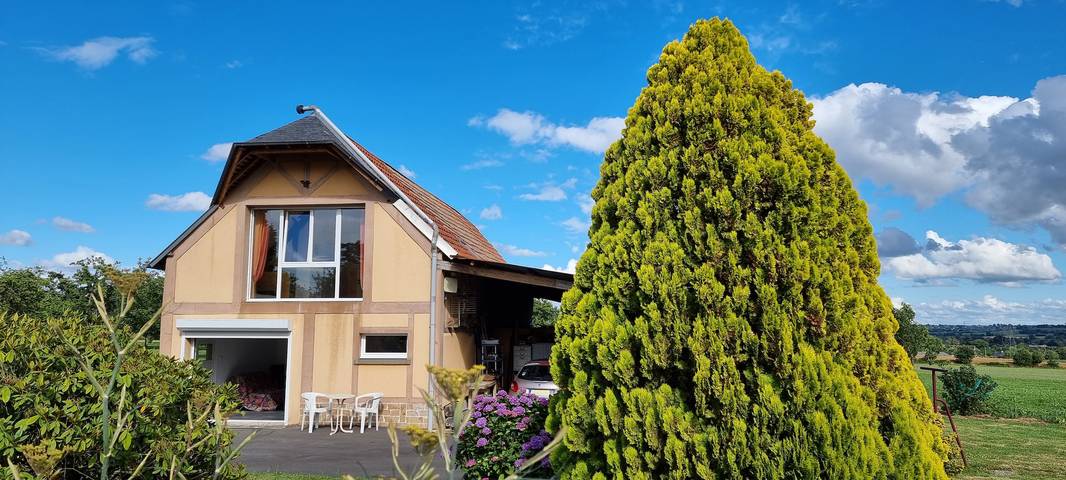 Gîte pour 2 personnes, avec jardin à Marcilly