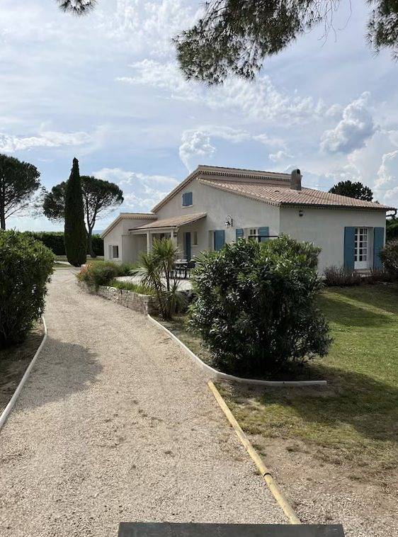 La Villa Maya, tout confort et piscine in Sauzet, Région de nyons