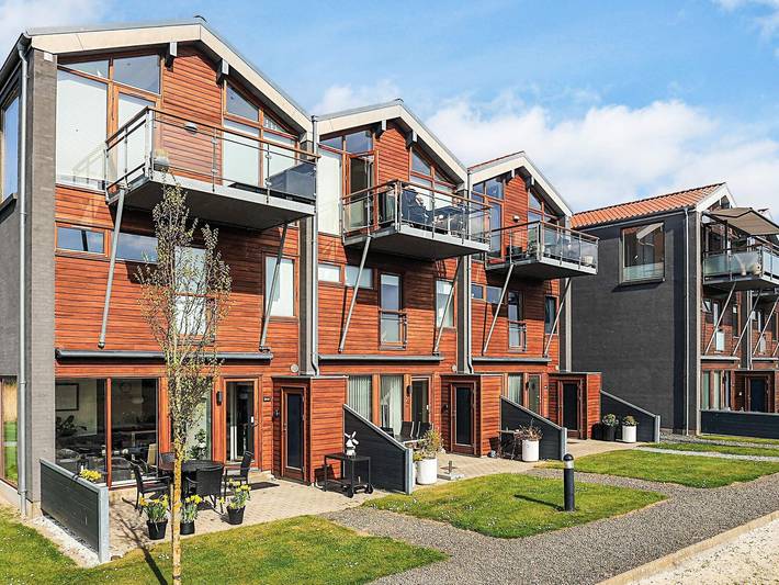 Ferielejlighed for 4 personer, med terrasse, børnevenlig i Bogense