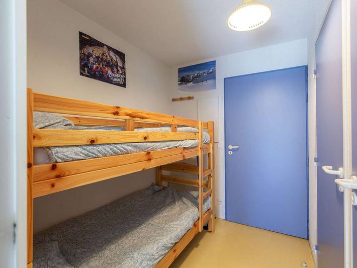 Ganze Wohnung, Gemütliche T2, 5 Pers, Parkplatz, zentrumsnah in Esquièze-Sère, Nationalpark Pyrenäen