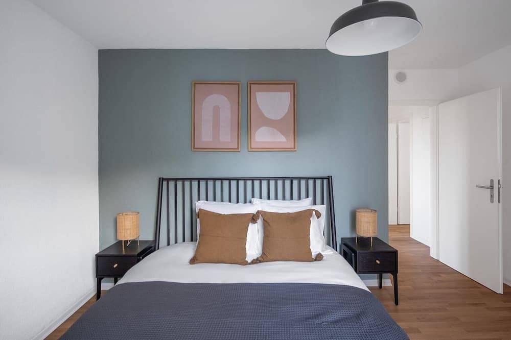 Apartamento entero, Roomy Oerlikon 3.5 Room w/ Parking, 1min to Train Station, by Blueground in Zúrich, Distrito de Zúrich