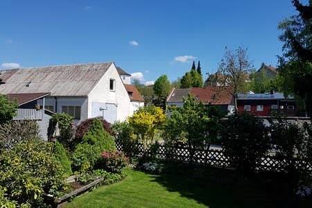 Andy & Ida's Ferienwohnung - Ferienwohnung mit 80 qm ruhig aber zentral in der Nähe von Weiden und Grafenwöhr in Neustadt an der Waldnaab, Naturpark Nördlicher Oberpfälzer Wald