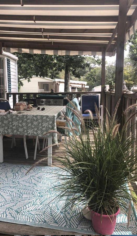 Camping pour 4 personnes, avec jacuzzi ainsi que piscine et terrasse à Longeville-sur-Mer - 4