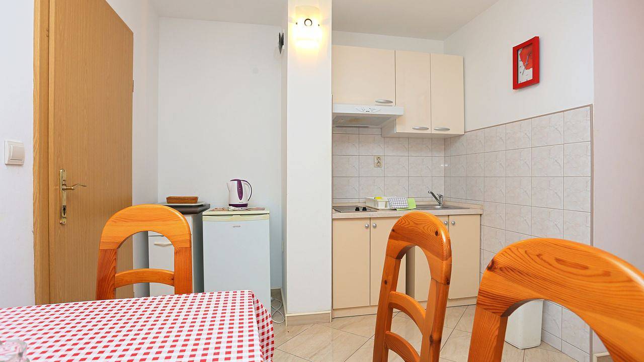 Ganze Ferienwohnung, Ferienwohnung für 6 Personen (45 m²) in Rat in Zivogosce, Makarska Riviera