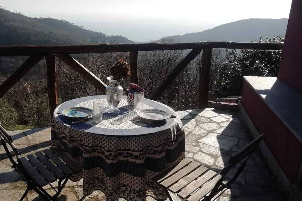Rustikes Landhaus mitten in der Natur mit blick auf dem Meer in Varazze, Riviera di Ponente