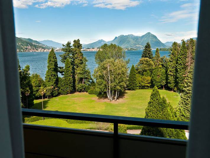 Ferienwohnung für 5 Personen, mit Terrasse und Pool in Baveno
