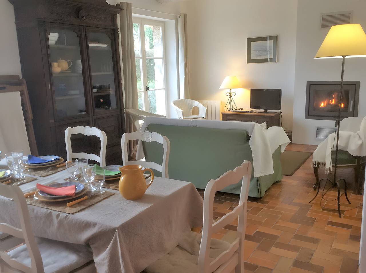 Holiday Home 'La Ville Es Anougiers' with Private Terrace, Private Garden and Wi-Fi in Ploubalay, Dinan region