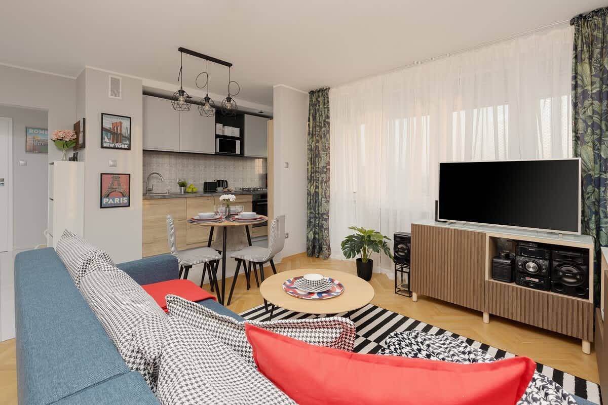 Ganze Wohnung, Modern Apartment in Zoliborz | Balcony and Workspace in Żoliborz, Warschau