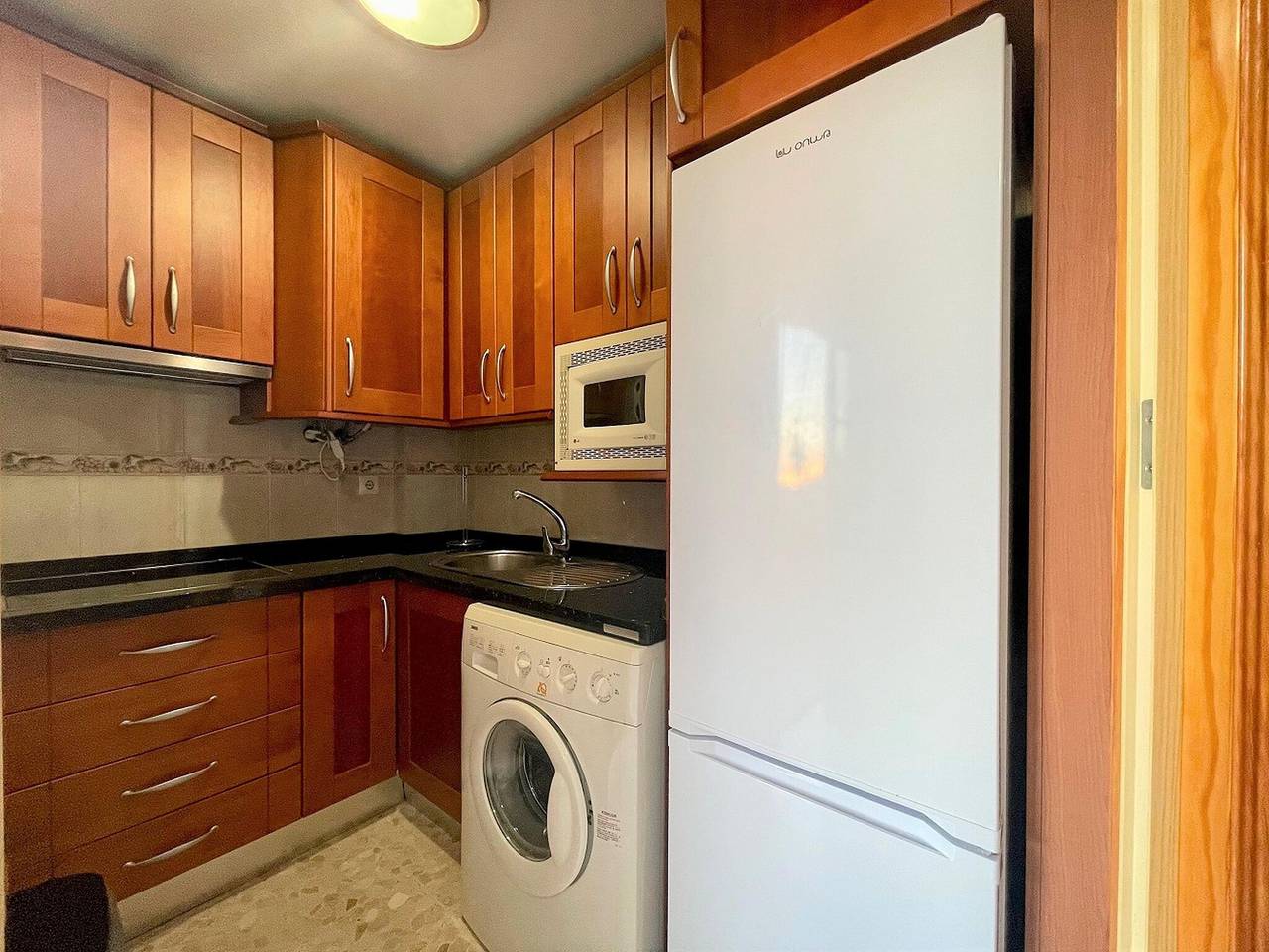 Ganze Wohnung, Apartment in Roquetas de Mar mit Balkon in Playa La Bajadilla, Roquetas de Mar