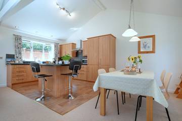 Villa for 4 People in Hennock, Devon, Photo 4