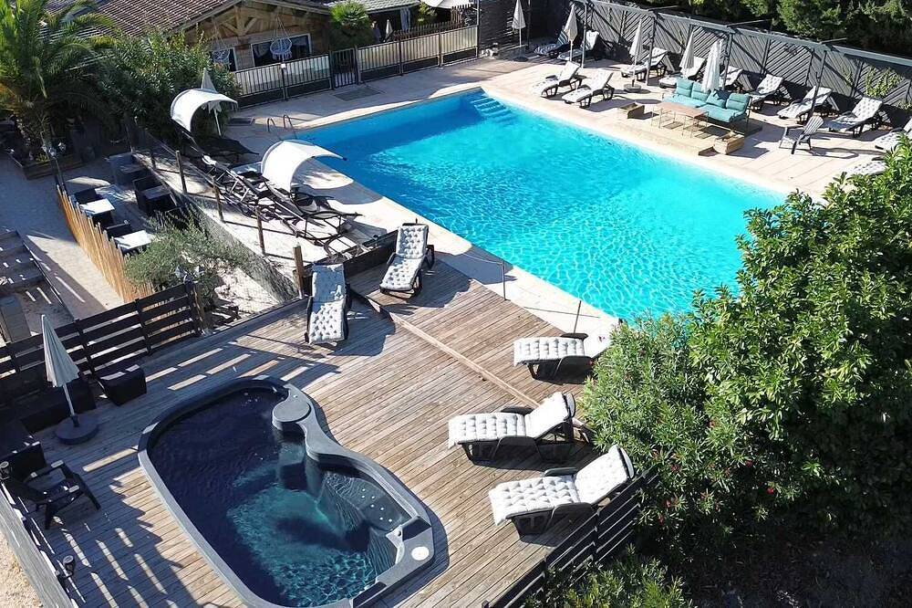 Camping 4 étoiles - Piscine  - eehfac in Noves, Arles und Umgebung