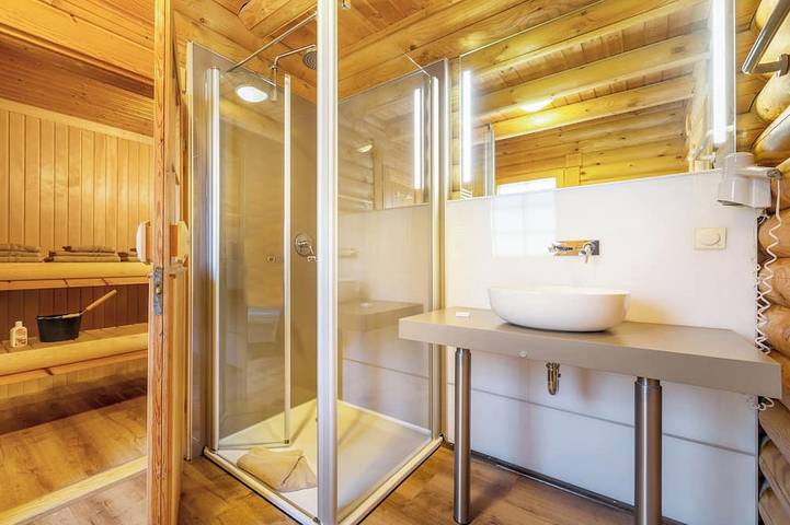 Ferienhaus für 5 Personen, mit Terrasse und Garten sowie Sauna in Sassnitz - 4