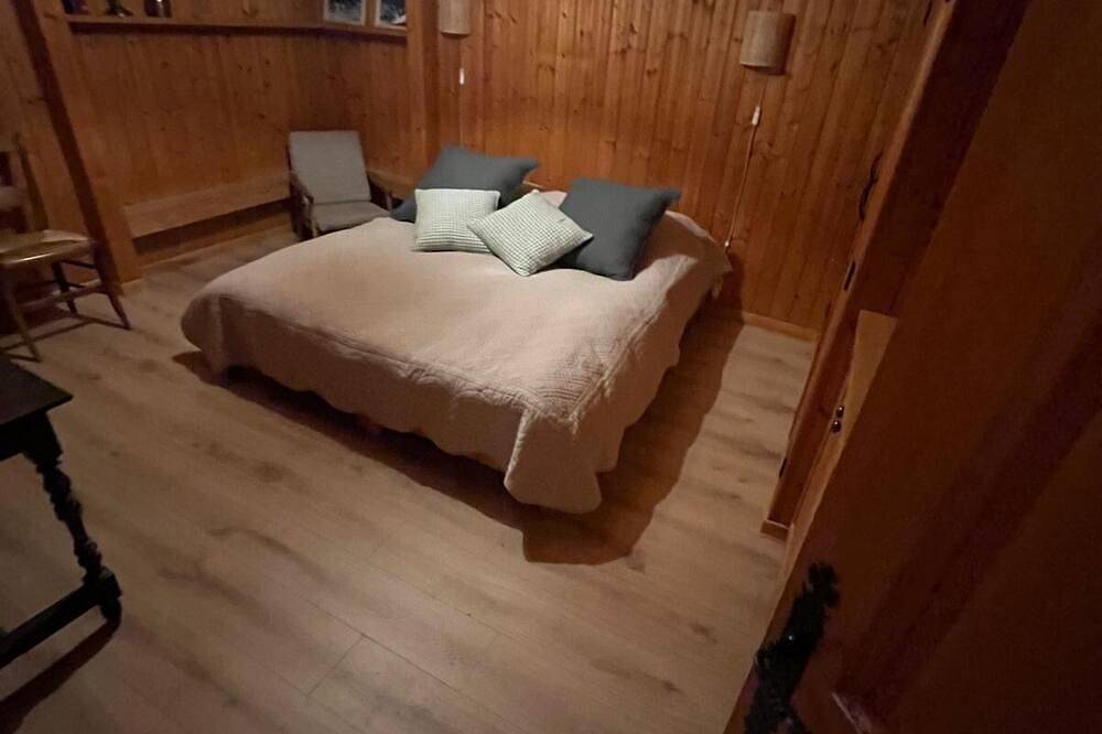 La Clusaz - Beau chalet de famille, bien situé, en bordure de piste - 12 pers in La Clusaz, Région d'Annecy