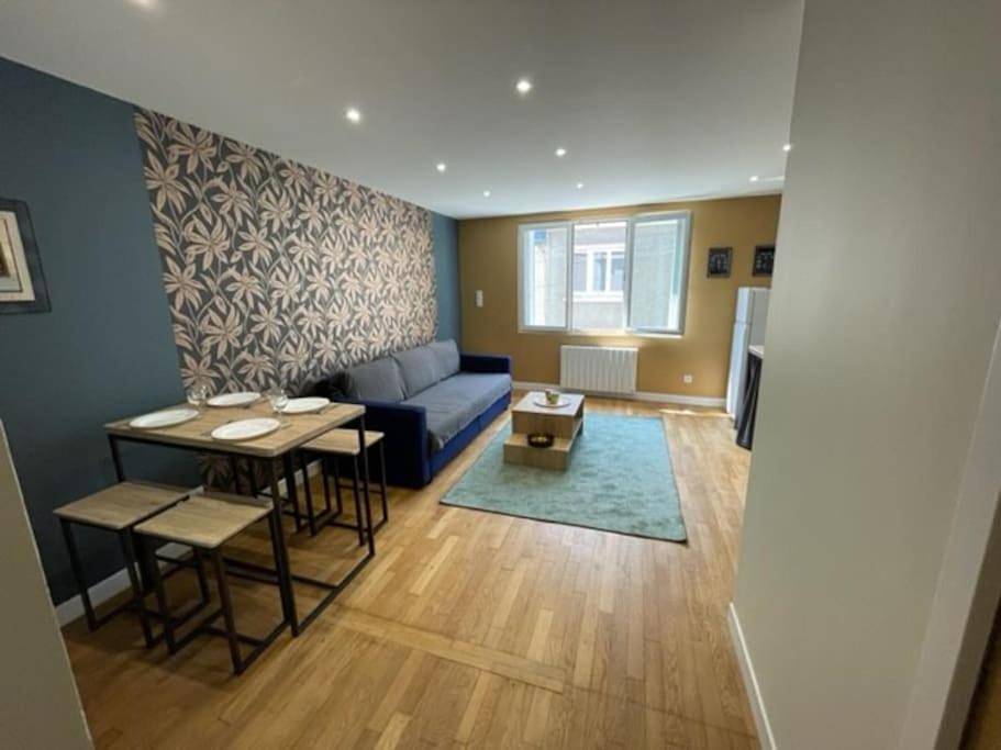 Appartement entier, One-Bedroom Apartment in Issoudun, Région d'Issoudun
