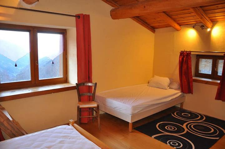 Gîte pour 15 personnes, avec jardin et sauna, animaux acceptés à Saint-André (Savoie) - 4