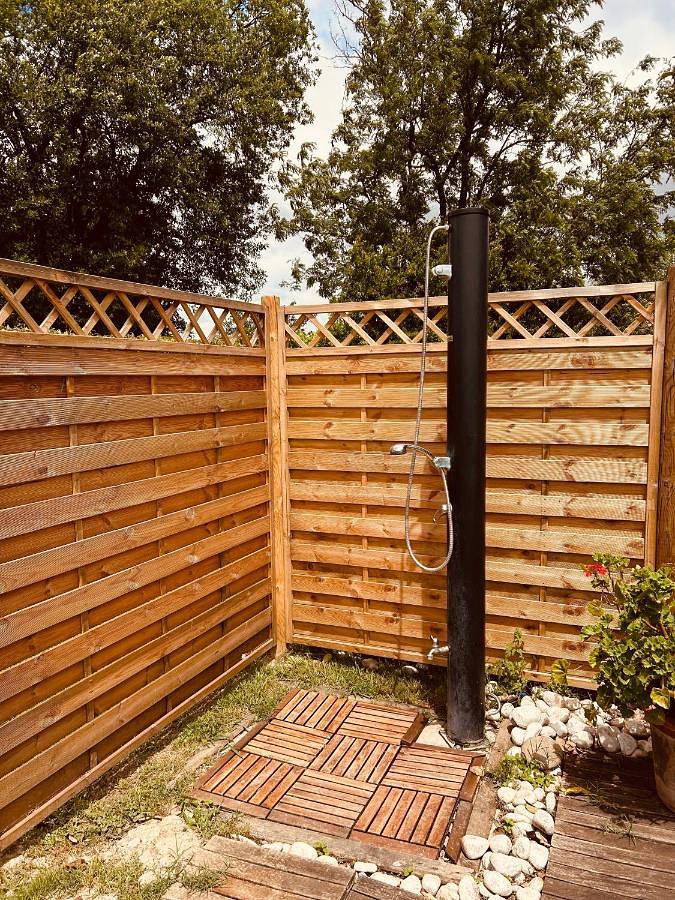 Location de vacances pour 4 personnes, avec piscine ainsi que jardin et jacuzzi à San Giuliano Terme - 3