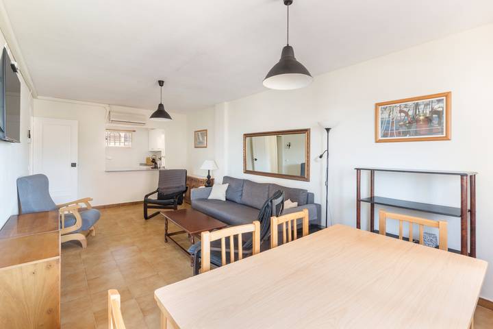 Apartamento entero, Apartamento 'Zambra 3 - 311' con piscina compartida, Wi-Fi y aire acondicionado in Los Miradores del Puerto, San Javier
