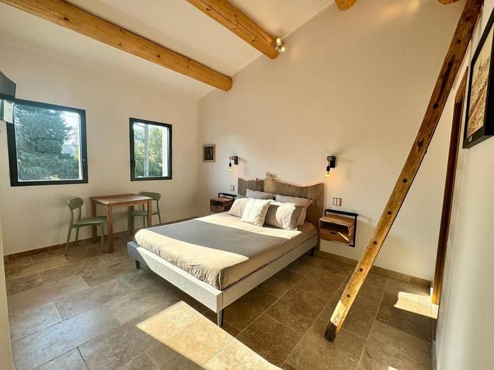 Cottage pour 2 personnes, avec vue et terrasse à Fontvieille