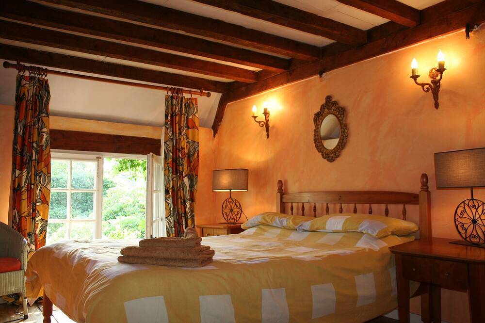 Mews Cottage auf dem Gelände des Chateau Le Mont Epinguet in Brix, Côte de la Déroute