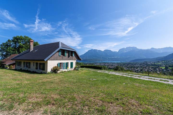Chalet pour 15 personnes, avec vue sur le lac, animaux acceptés
