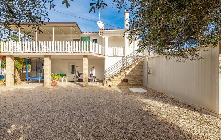 Gîte pour 4 personnes, avec terrasse, animaux acceptés dans Vir - 2