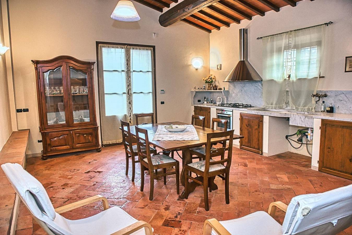 Entire apartment, Apartment 'Holiday Home In Tuscany' with Mountain View, Private Terrace and Wi-Fi in Castelfiorentino, Florence Province
