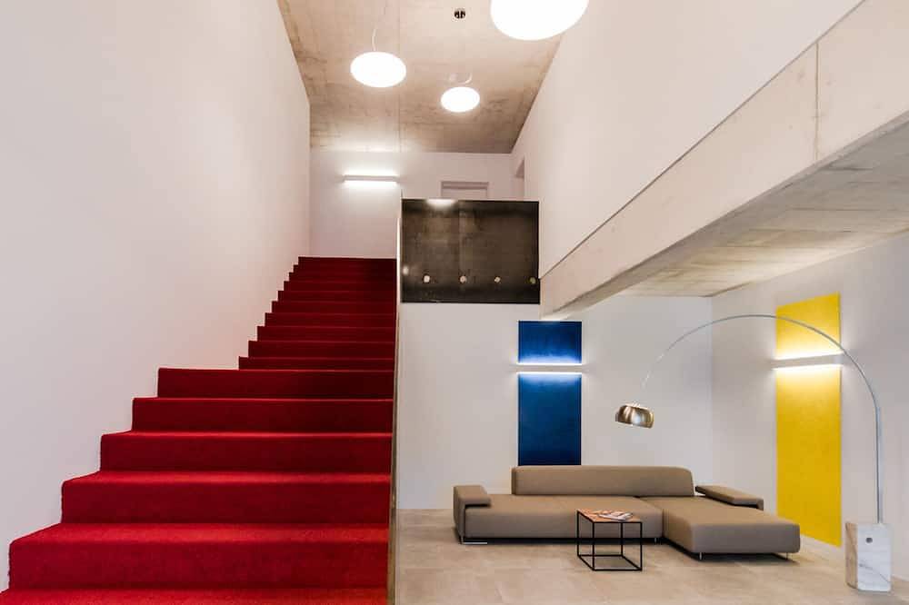 Ganze Wohnung, Suite 1, bis 8 Personen, Balkon, Maisonette, 105 qm in Waging am See, Rupertiwinkel