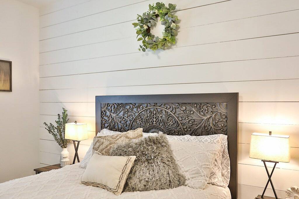 Hill Country Haven a Modern/Rustic 2 Bedroom 2 Bath Townhouse off Main Street in Gillespie County