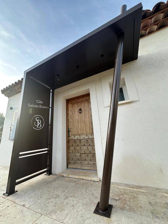 Location de vacances pour 2 personnes, avec jardin et vue à Plan-d'Aups-Sainte-Baume - 2