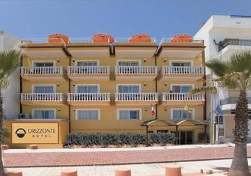 Hôtel pour 2 personnes, avec jardin à Letojanni