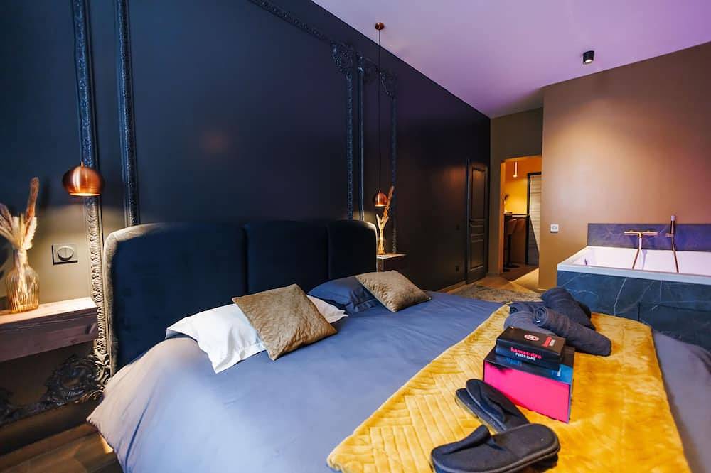 Entire apartment, Dreamy Room - Escape, Spa & Private Cinema in Angers, Angers region
