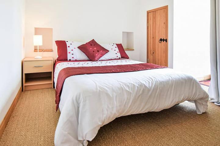 Location de vacances pour 6 personnes, avec terrasse à Saint-Germain-de-Tallevende-la-Lande-Vaumont - 2