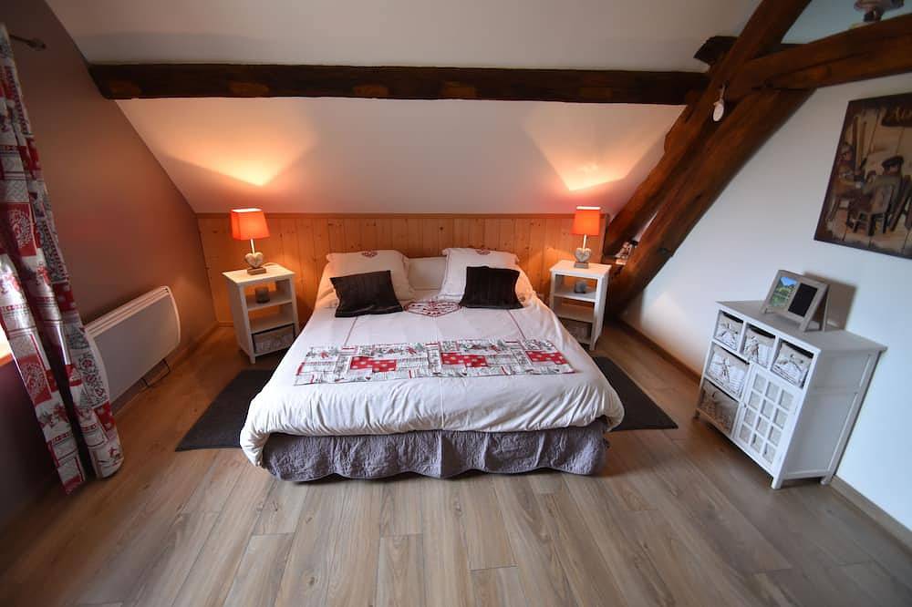 Charming gite in Champagne with heated indoor pool in Esternay, Marne