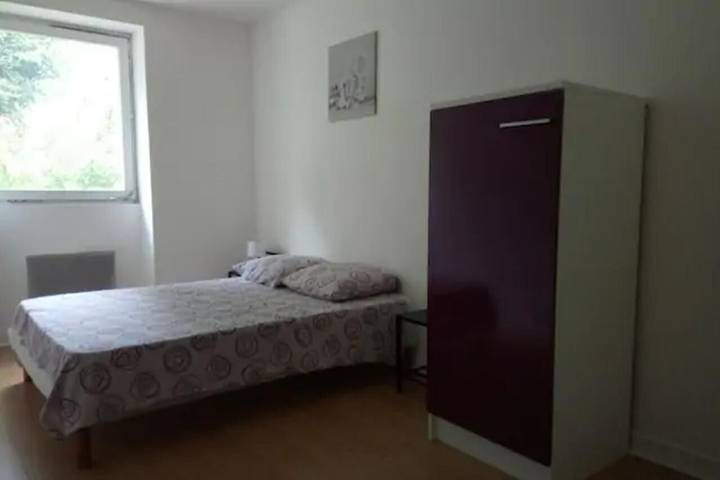 Gîte pour 6 personnes, avec jardin à Chasseneuil-du-Poitou - 3